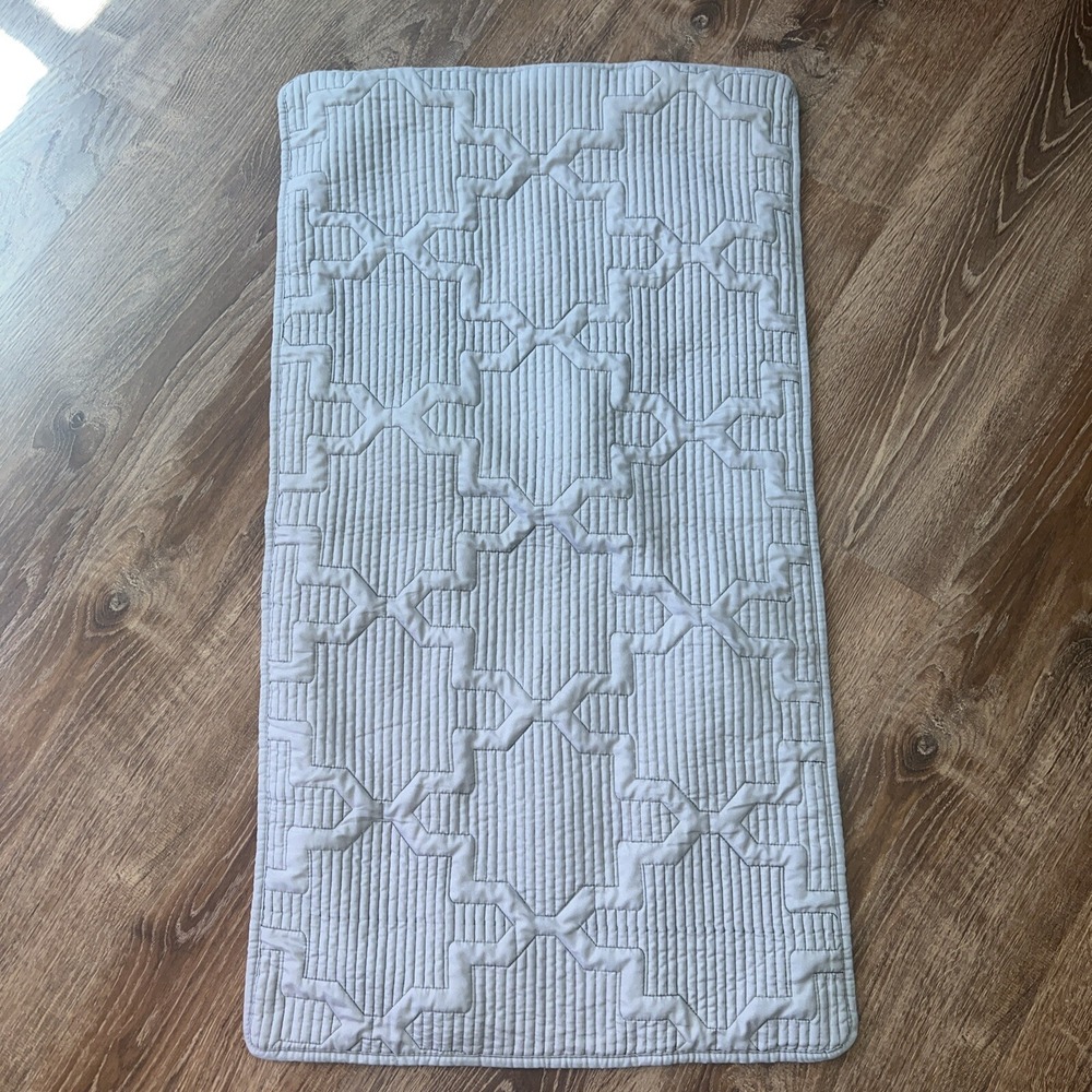 Brielle Home Pair King Quilted King Pillow Shams Very Good Condition Gray Natura